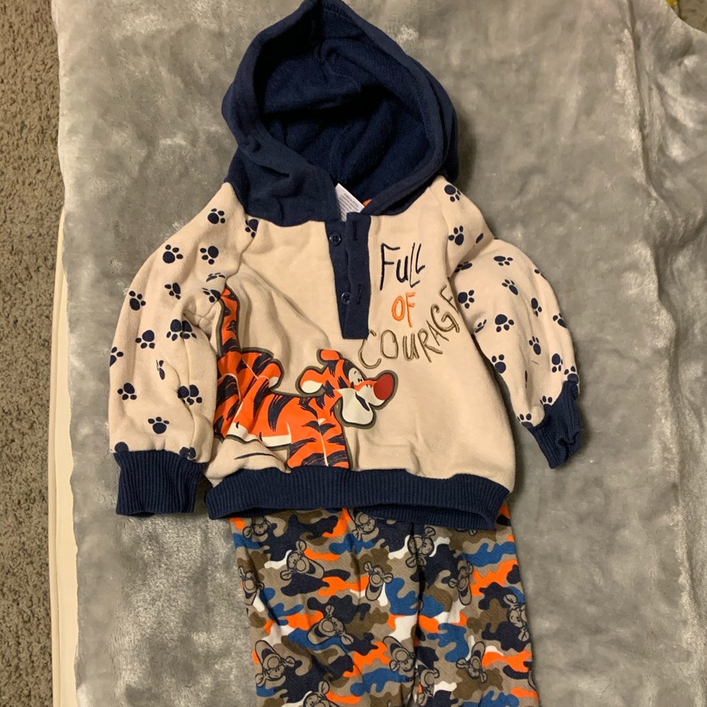 12M Disney Tiger Outfit Set